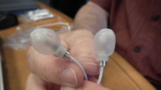Illustration for article titled These Balloon Earbuds Are Better Than Your In-Ear Earbuds